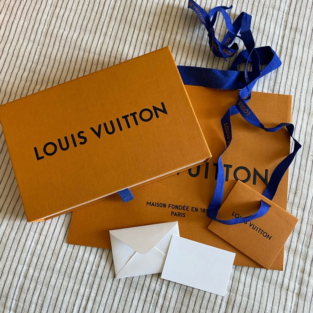 Louis Vuitton Gift Bag, box and ribbon with blank gift card